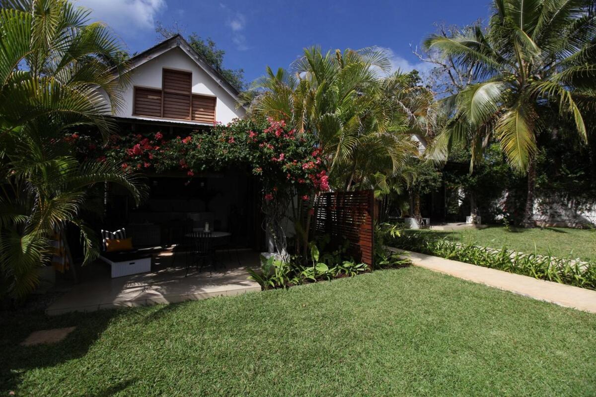 Villa 25 Port Vila Kültér fotó